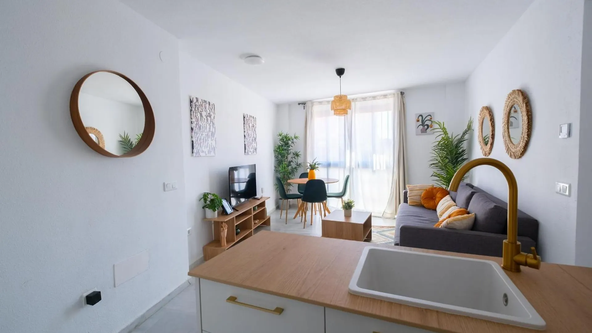 Olletas Parking Apartment Malaga