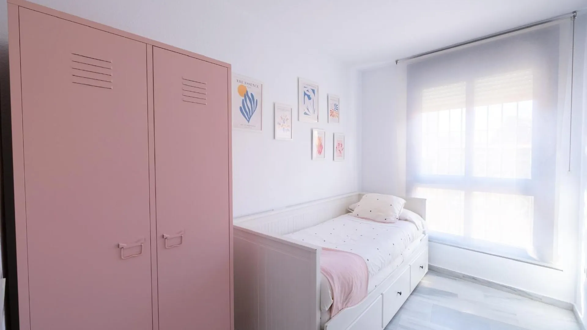 Olletas Parking Apartment Malaga